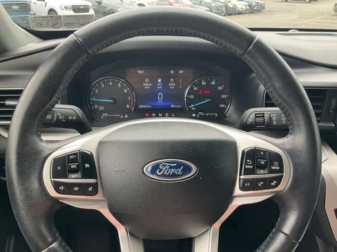 Used 2023 Ford Explorer XLT w/ Equipment Group 202A AWD/4WD image 6
