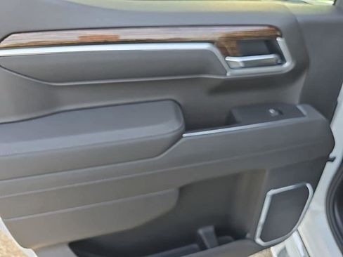 New 2026 GMC Sierra 1500 SLE AWD/4WD image 13