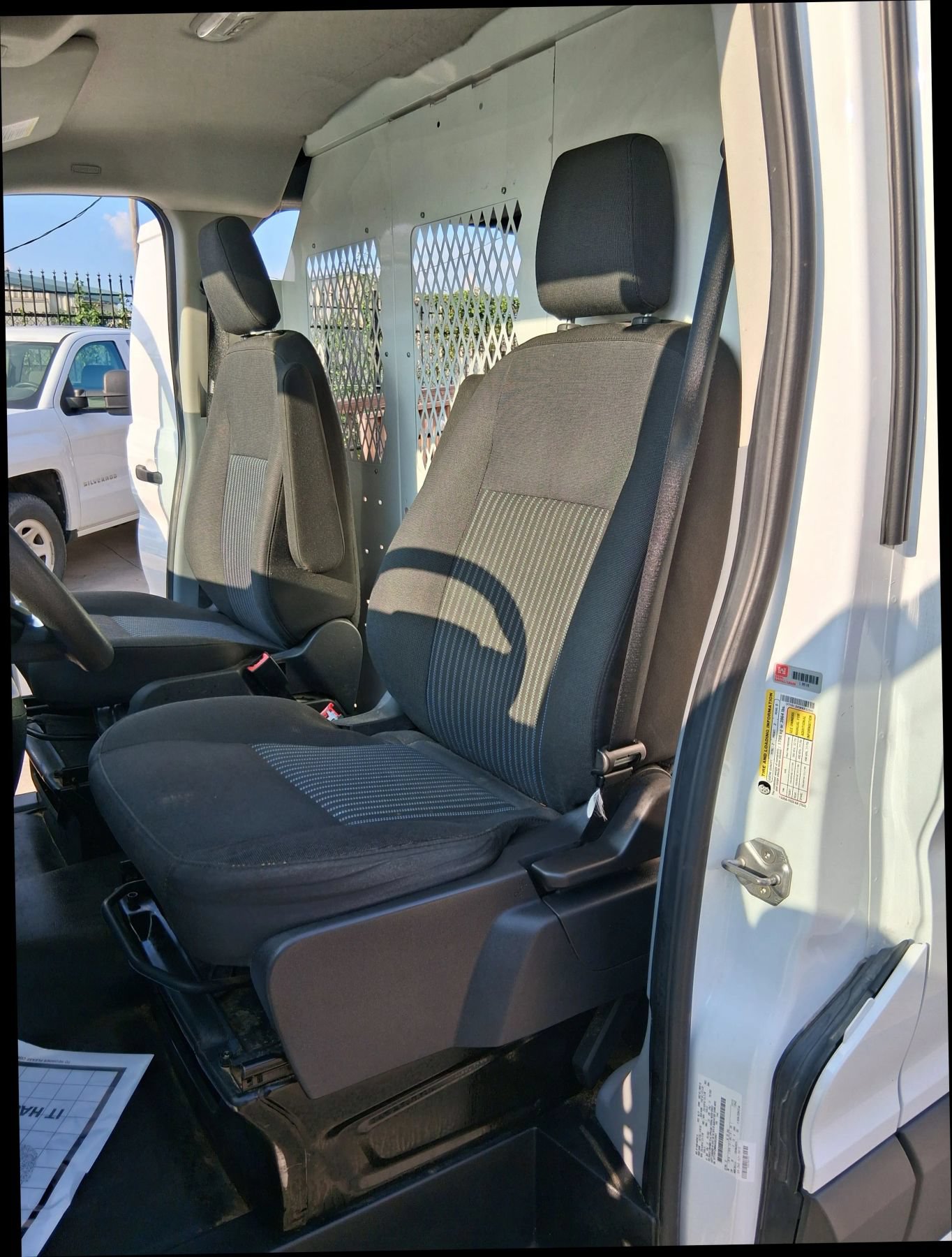 Used 2019 Ford Transit 250 130 Low Roof RWD image 25