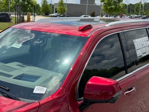 New 2025 GMC Yukon XL Denali w/ Denali Reserve Package image 11