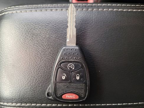 Used 2016 Jeep Compass Latitude image 32