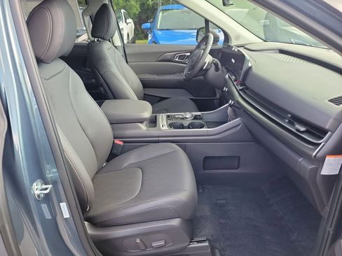 New 2026 Kia Carnival SX w/ SX Dark Edition Package FWD image 7