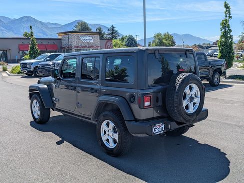 Used 2018 Jeep Wrangler Unlimited Sport S AWD/4WD image 8