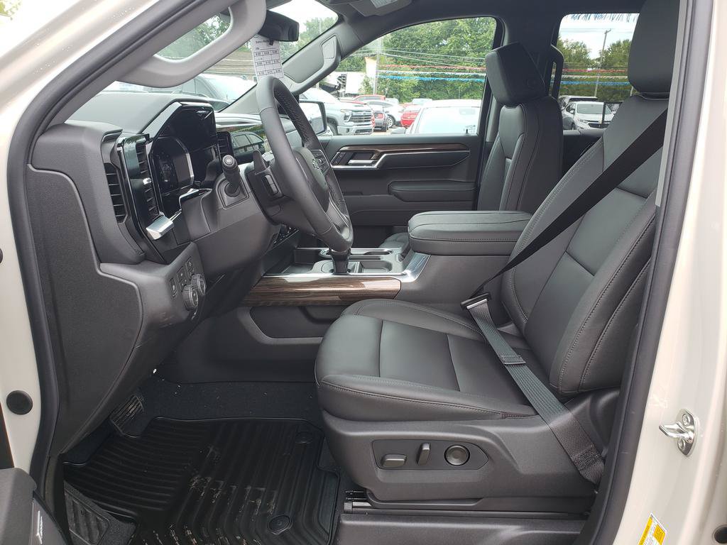 New 2026 Chevrolet Silverado 1500 RST w/ Convenience Package II AWD/4WD image 26