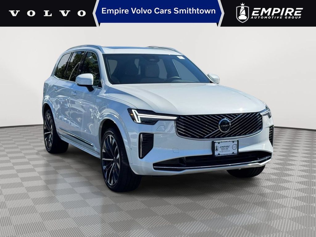 Used 2026 Volvo XC90 B6 Plus w/ Protection Package Premier AWD/4WD image 1