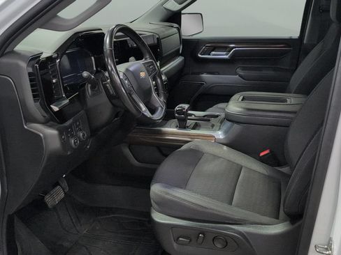 Used 2022 Chevrolet Silverado 1500 LT w/ Protection Package AWD/4WD image 8