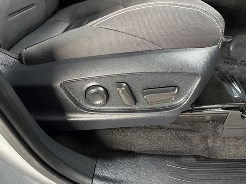 Used 2024 Toyota Tacoma TRD Off-Road image 22