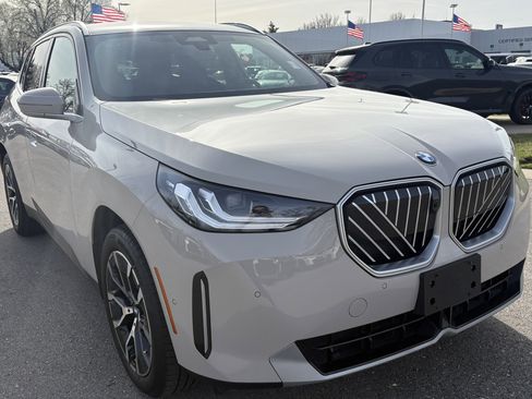 Certified 2025 BMW X3 xDrive30 AWD/4WD image 2