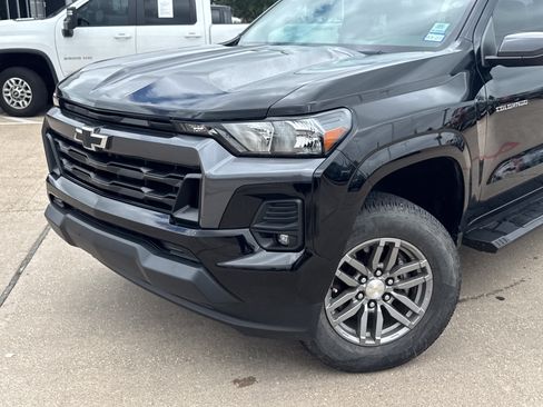 Used 2023 Chevrolet Colorado LT w/ LT Convenience Package RWD image 2