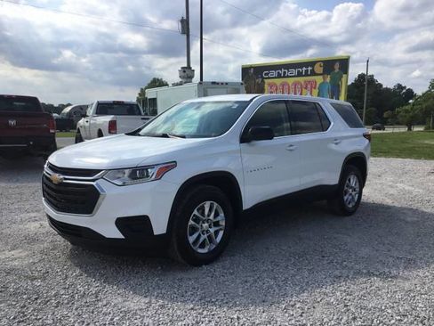 Used 2021 Chevrolet Traverse LS FWD image 7