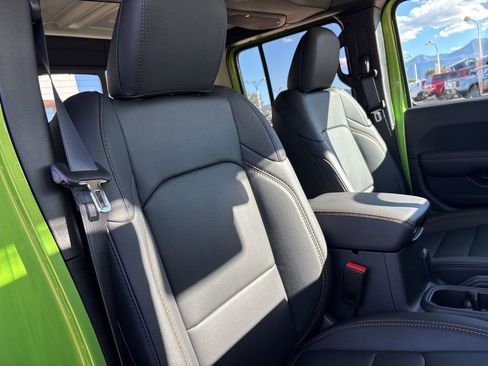 New 2026 Jeep Gladiator Sport AWD/4WD image 26