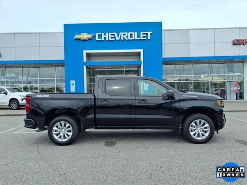Used 2026 Chevrolet Silverado 1500 Custom image 2