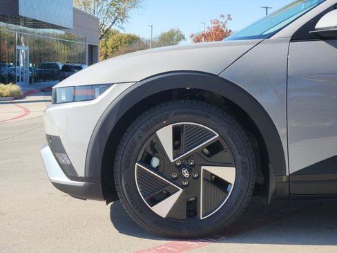 New 2026 Hyundai Ioniq 5 SE image 6