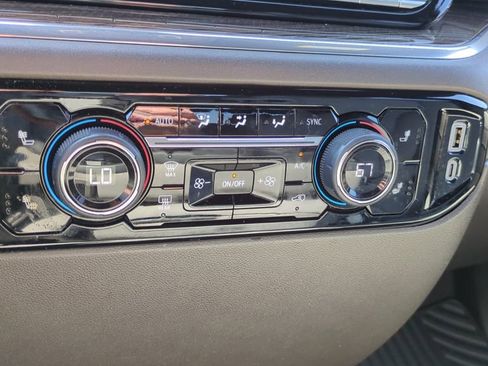 Used 2025 Chevrolet Silverado 1500 LT image 19