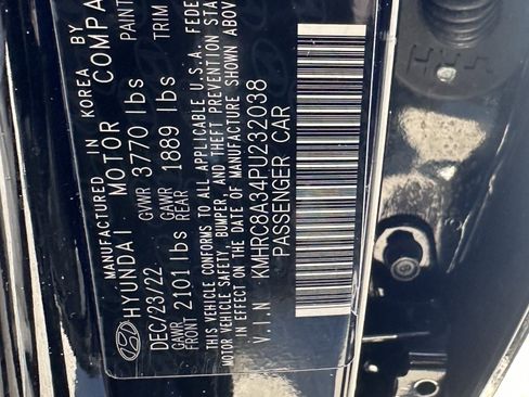 Used 2023 Hyundai Venue SEL image 34