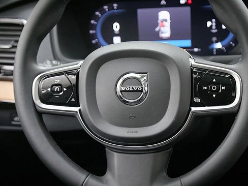 Certified 2023 Volvo XC90 B5 Plus w/ Protection Package Premier image 32