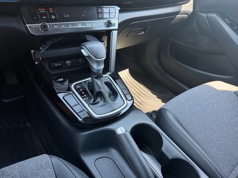 Used 2025 Kia Seltos S FWD image 22