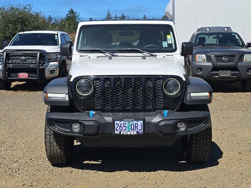 Used 2023 Jeep Wrangler Unlimited AWD/4WD image 3