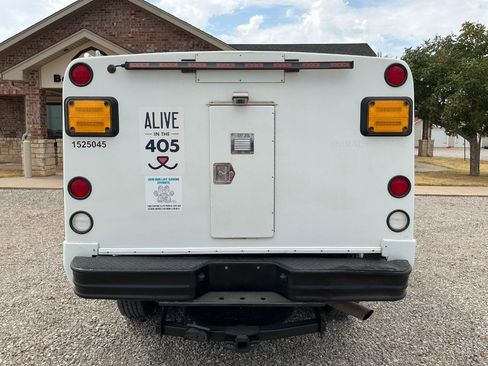 Used 2015 Ford F250 XL w/ Power Equipment Group AWD/4WD image 5