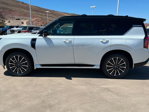 New 2026 Nissan Armada Platinum Reserve w/ Accent Package AWD/4WD image 2