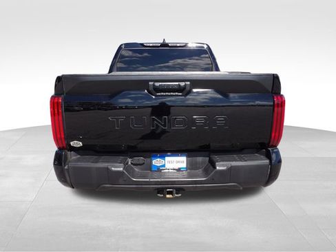 Used 2022 Toyota Tundra SR5 w/ SR5 Convenience Package AWD/4WD image 6