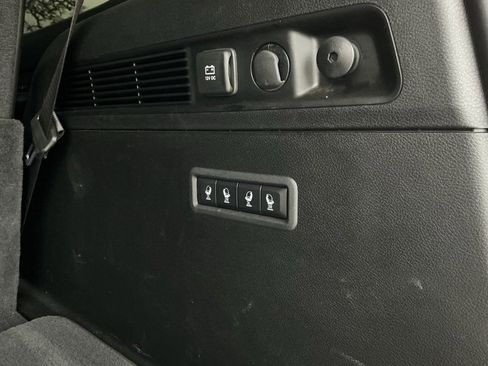 Used 2023 Jeep Wagoneer Series III w/ Premium Group I image 32