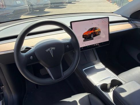 Used 2023 Tesla Model Y Long Range AWD/4WD image 11