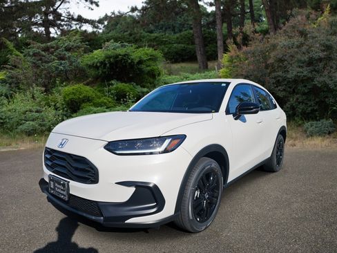 New 2027 Honda HR-V Sport image 4