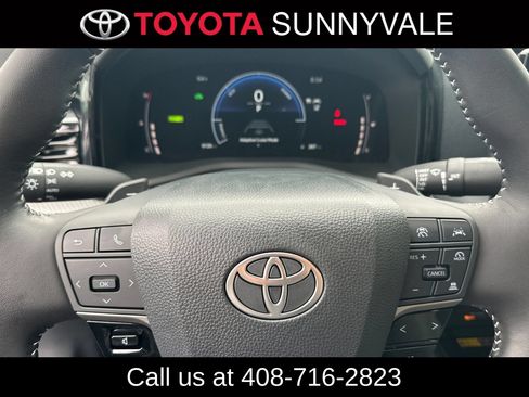 Used 2026 Toyota Camry SE FWD image 27