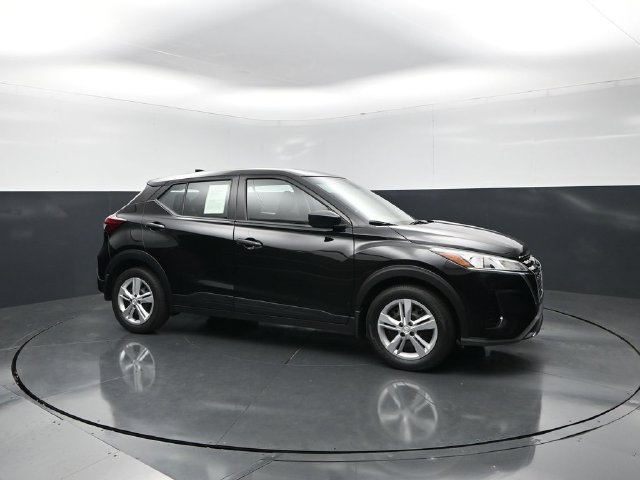 Certified 2025 Nissan Kicks Play S FWD image 6