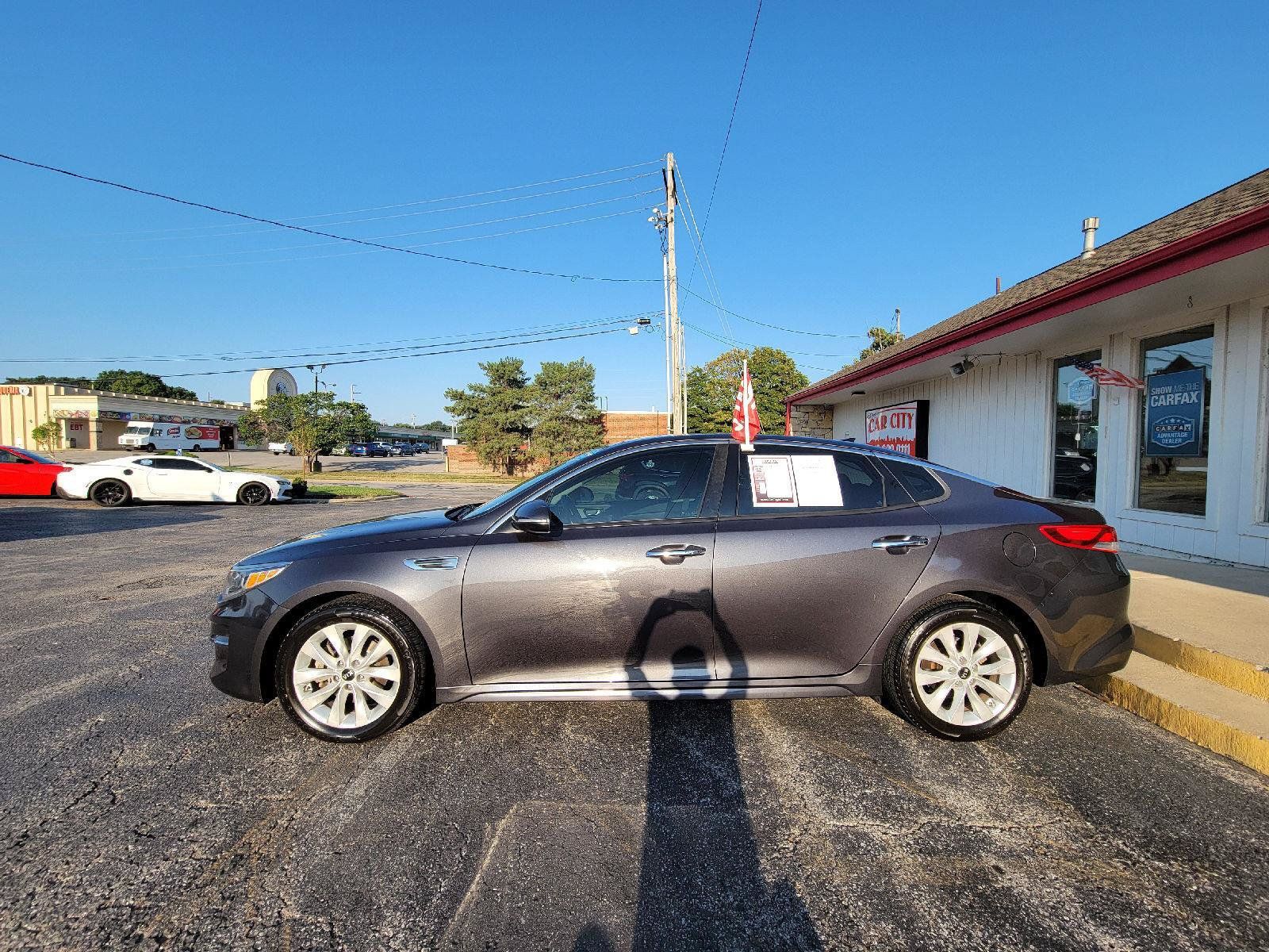 Used 2018 Kia Optima EX w/ Premium Package FWD image 15