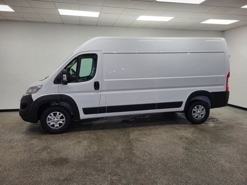 New 2026 RAM ProMaster 2500 w/ Quick Order Package 22G SLT image 3