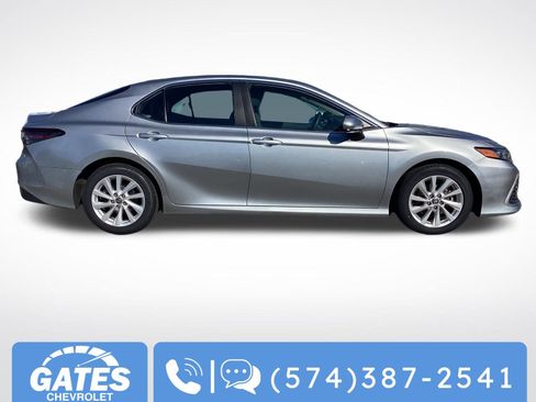 Used 2023 Toyota Camry LE image 9