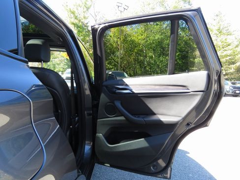 Used 2018 BMW X1 xDrive28i image 16