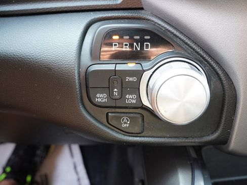Used 2024 RAM 1500 Laramie AWD/4WD image 28