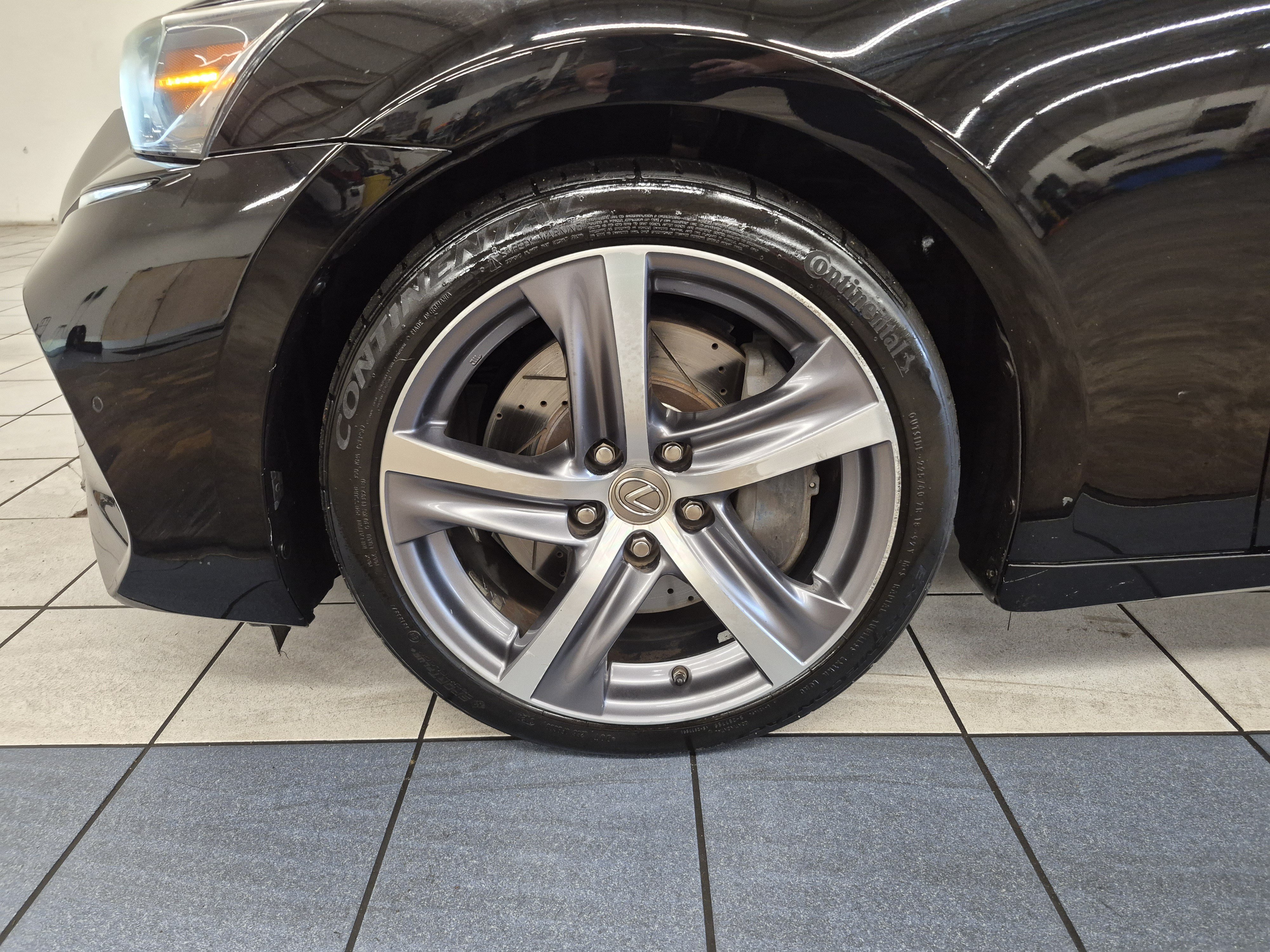 Used 2017 Lexus IS 200t w/ Premium Package RWD image 10