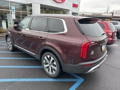 Used 2022 Kia Telluride EX w/ EX Premium Package image 7