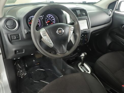 Used 2018 Nissan Versa SV FWD image 9