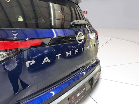 Used 2026 Nissan Pathfinder SL AWD/4WD image 15