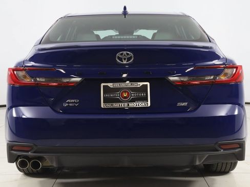 Used 2025 Toyota Camry SE image 43
