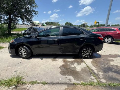 Used 2017 Toyota Corolla L FWD image 8