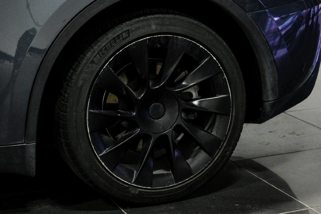 Used 2023 Tesla Model Y Long Range AWD/4WD image 60