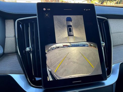 New 2026 Volvo XC90 B6 Plus w/ Protection Package Premier image 20