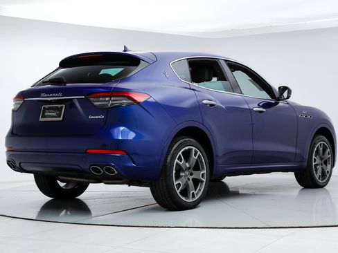 Certified 2023 Maserati Levante GT AWD/4WD image 5