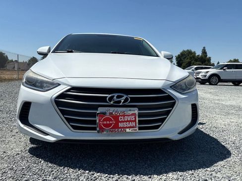 Used 2017 Hyundai Elantra SE FWD image 11