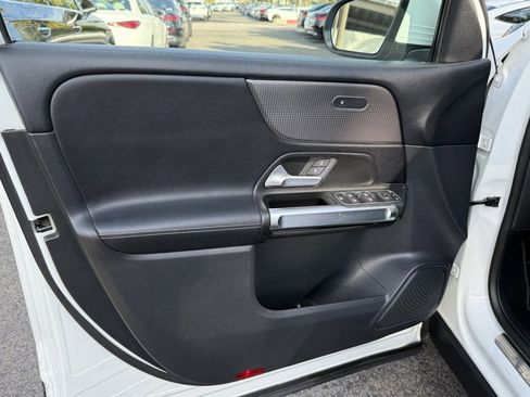 Certified 2022 Mercedes-Benz GLB 250 image 19