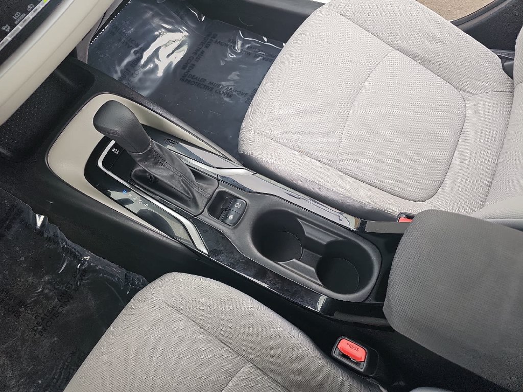 Used 2022 Toyota Corolla LE w/ Carpet Mat Package (TMS) FWD image 23