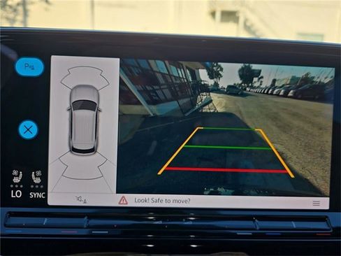 New 2026 Volkswagen Atlas Cross Sport SEL image 18