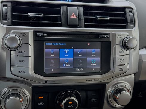 Used 2017 Toyota 4Runner SR5 AWD/4WD image 11