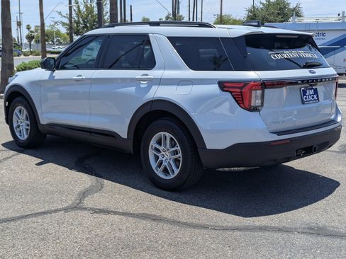 New 2026 Ford Explorer Active RWD image 4